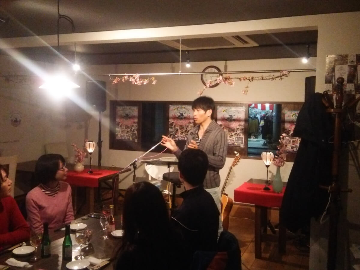 Faithライブ 癒やしの音楽と地元ダイニングで心豊かに