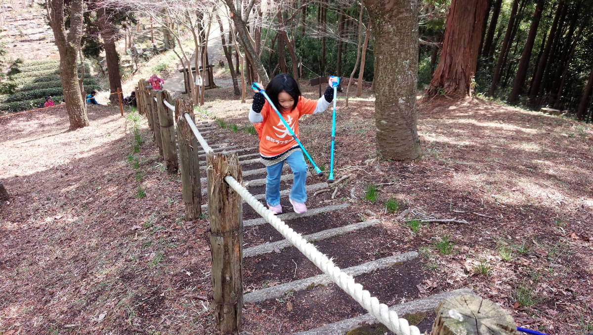 ノルディックウォーキングで笑おう