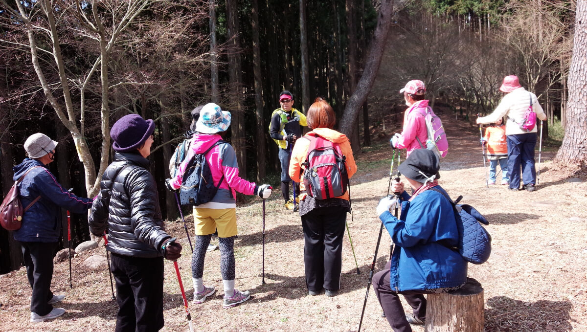 ノルディックウォーキングで笑おう