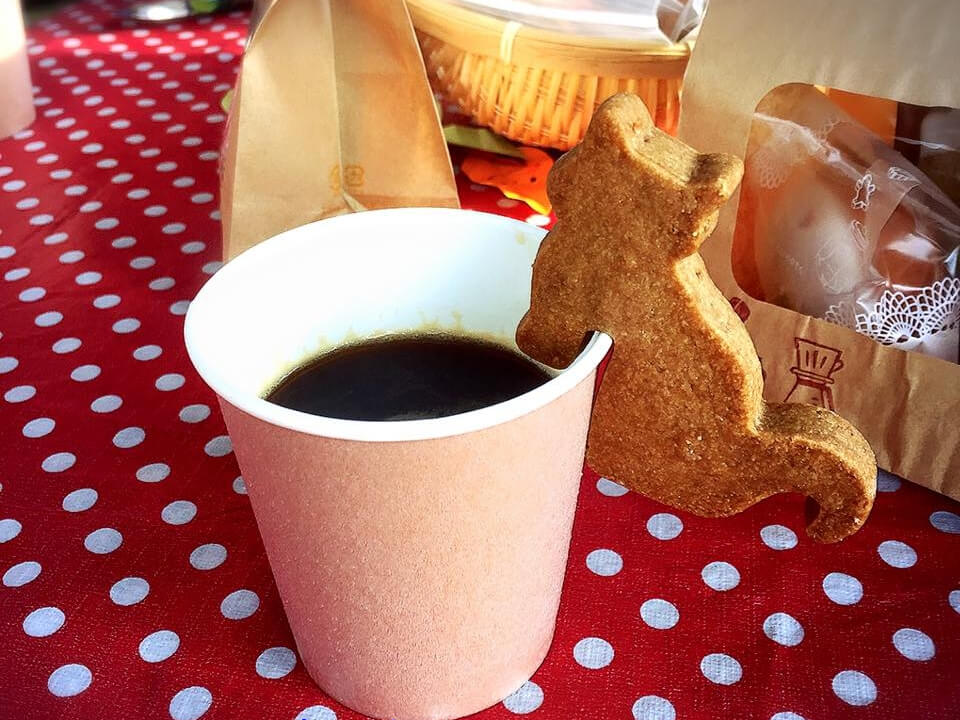 裾野で遊ぼ!洞穴と紅葉散歩オヤツつき