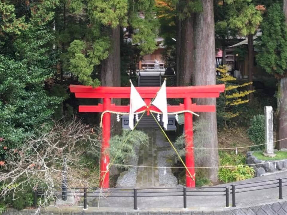 錦秋の里山を訪ねて～須山秋季祭典を歩く～