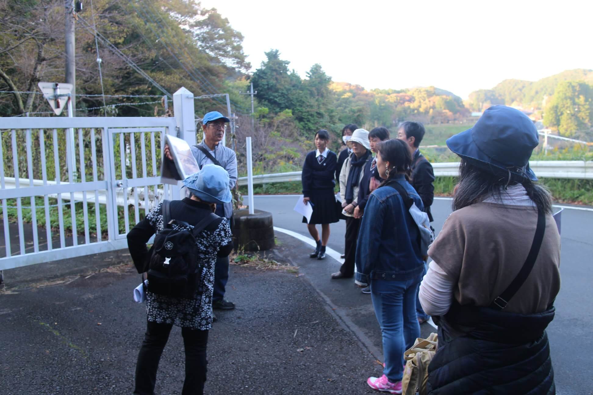 ブラタグチ すその街歩き 野なかの瀧を歩く