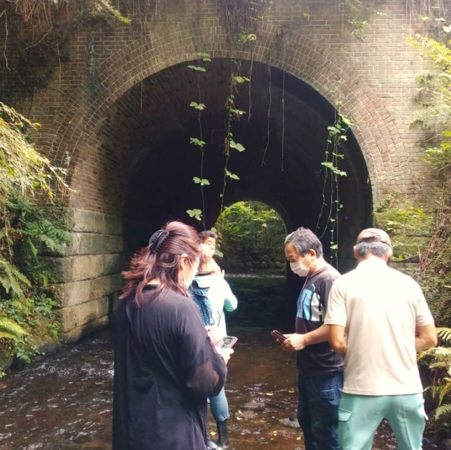 夏のブラタグチ レンガ眼鏡橋を川の中から見よう！