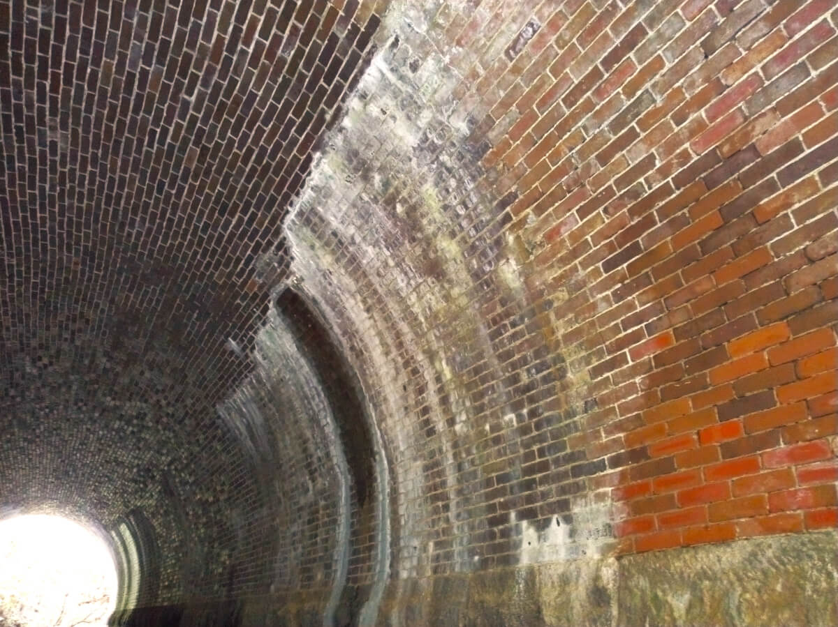 夏のブラタグチ レンガ眼鏡橋を川の中から見よう!