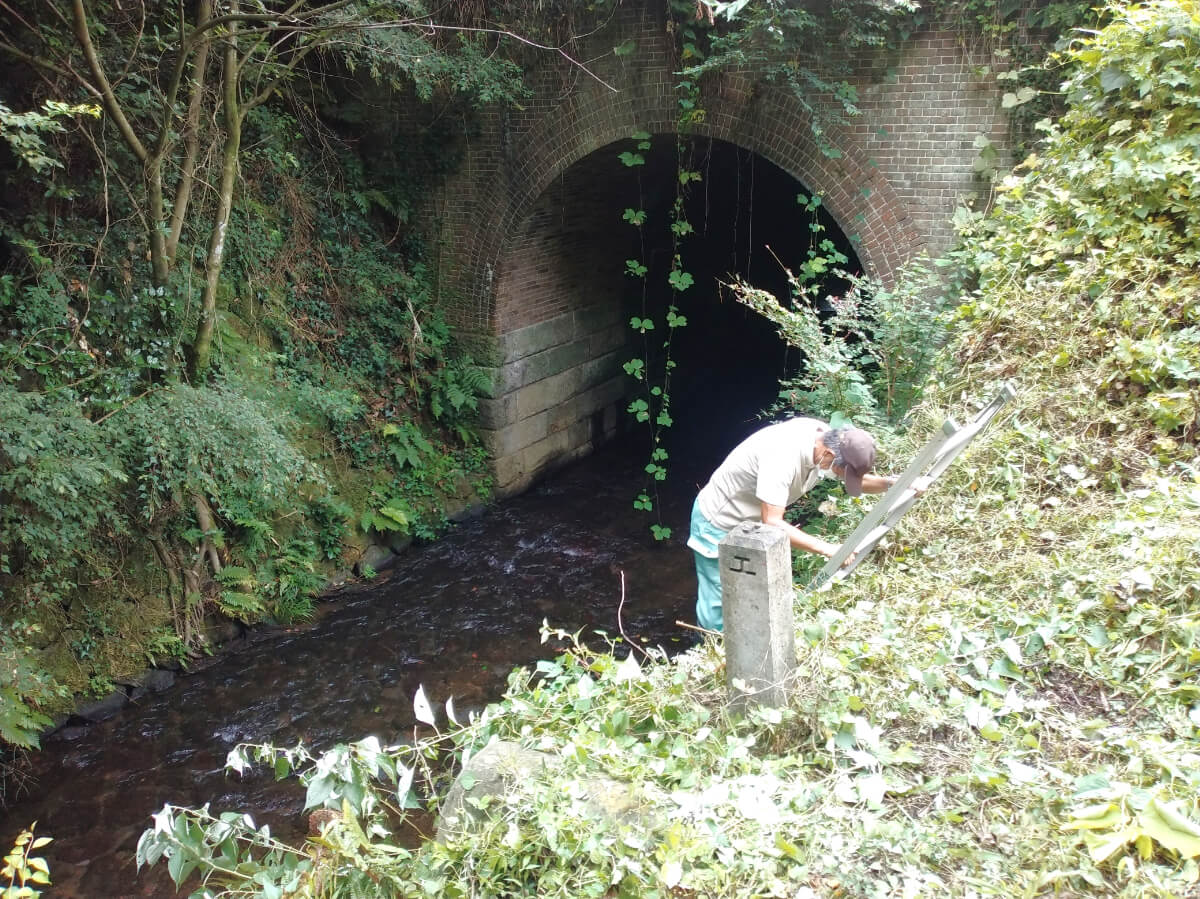 夏のブラタグチ レンガ眼鏡橋を川の中から見よう!