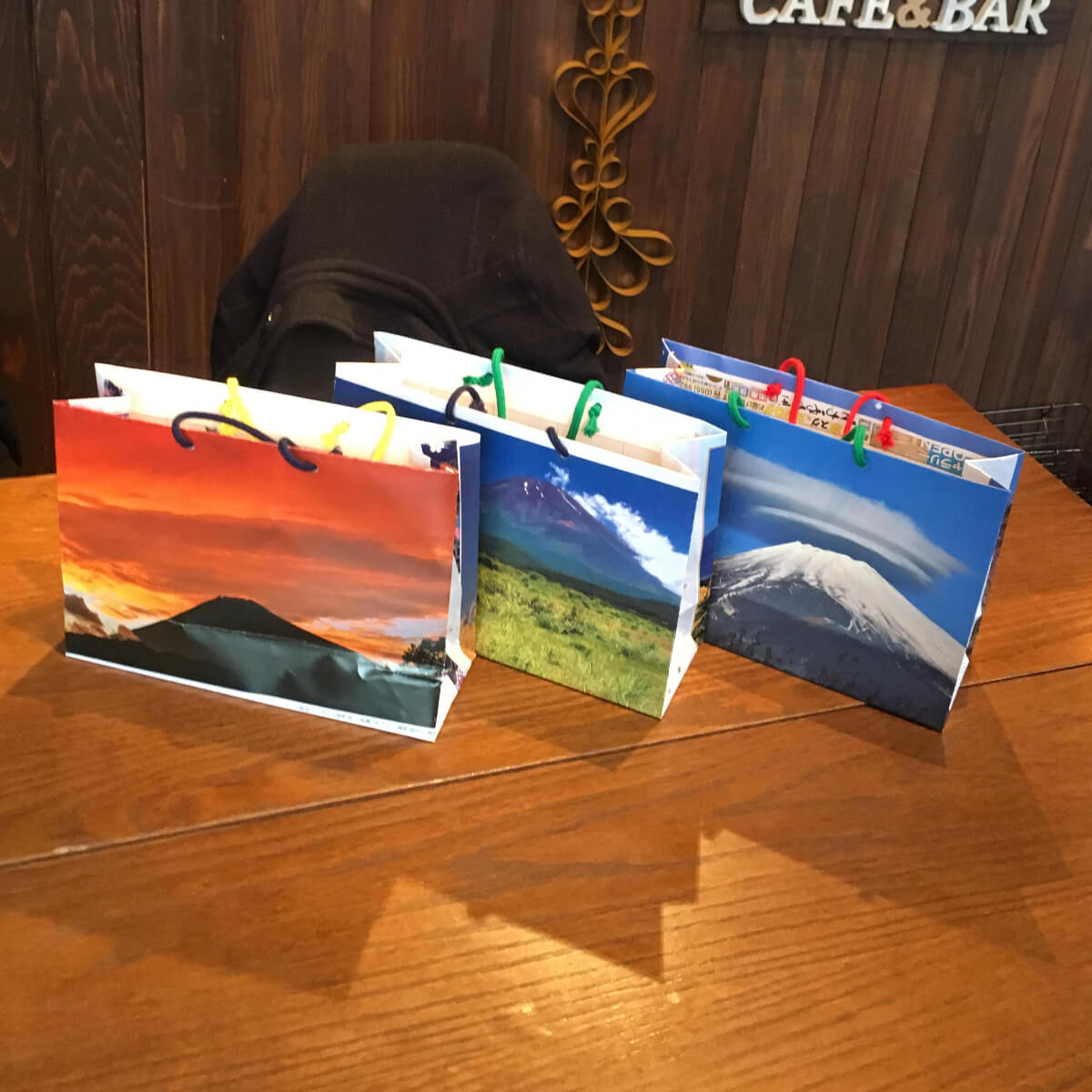 裾野市のカレンダーを使って富士山紙バッグを作ろう