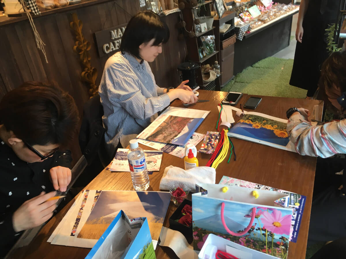 裾野市のカレンダーを使って富士山紙バッグを作ろう！