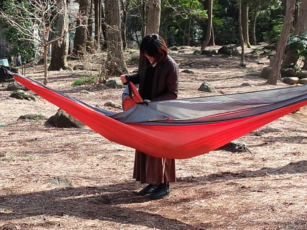 木漏れ日の中の癒しと思いを繋ぐフリマ