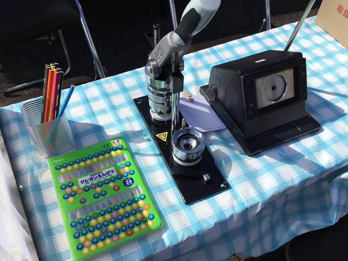 木漏れ日の中の癒しと思いを繋ぐフリマ