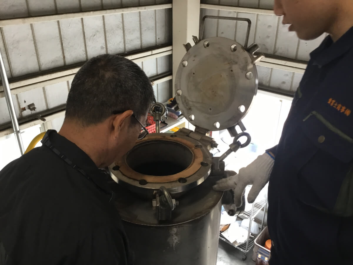 究極リサイクル!プラスチックから燃料油