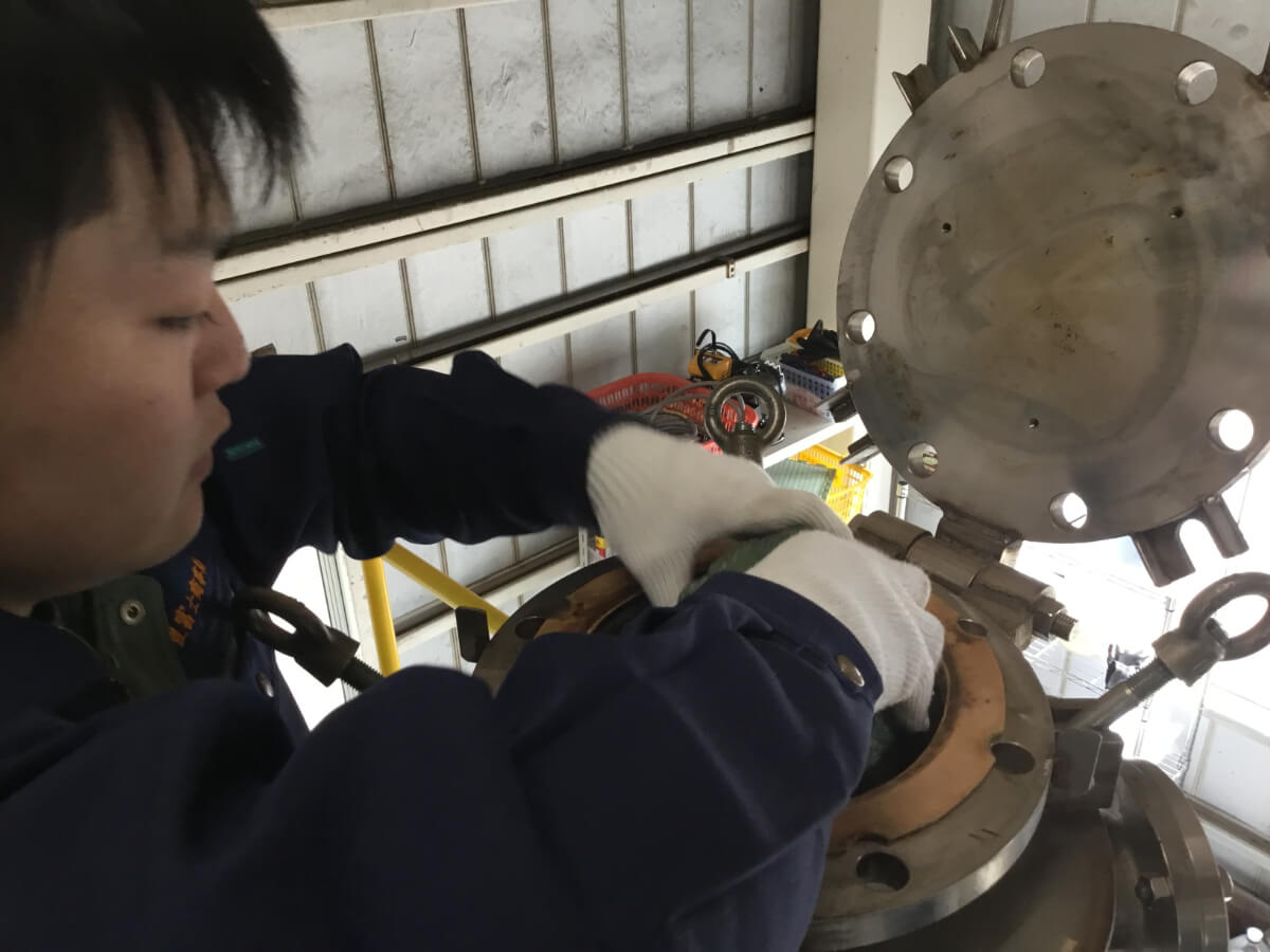 究極リサイクル!プラスチックから燃料油