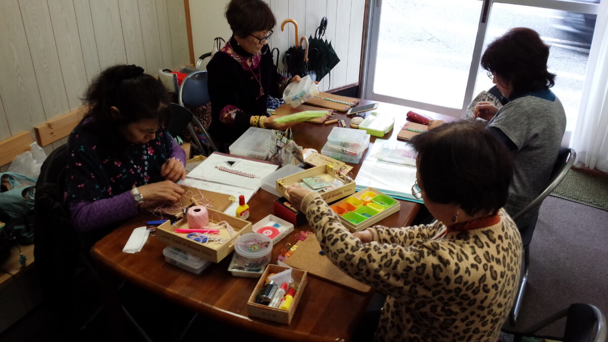 結んで作る自分だけのマクラメアクセサリー